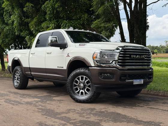 RAM 3500 6.7 I6 TURBO DIESEL LIMITED LONGHORN CD 4X4  AUTOMÁTICO